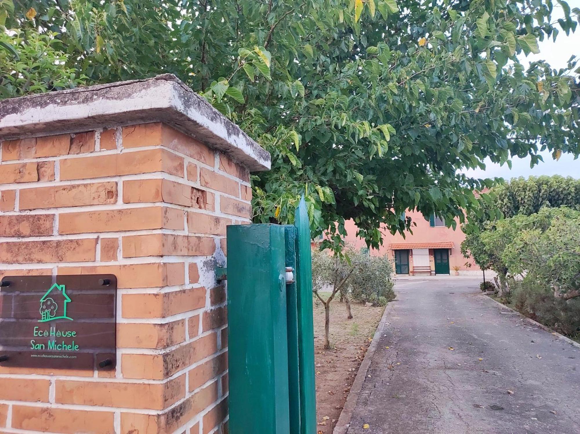 Eco House San Michele Hostel Borgo San Michele  Ngoại thất bức ảnh